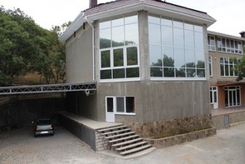 Продается гостевой дом 748 кв.м. на 28 сот в Алупке (Крым)