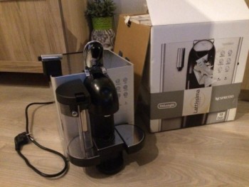 Капсульная кофемашина Nespresso Lattissima EN 720 M с автоматическим приготовлением капучино